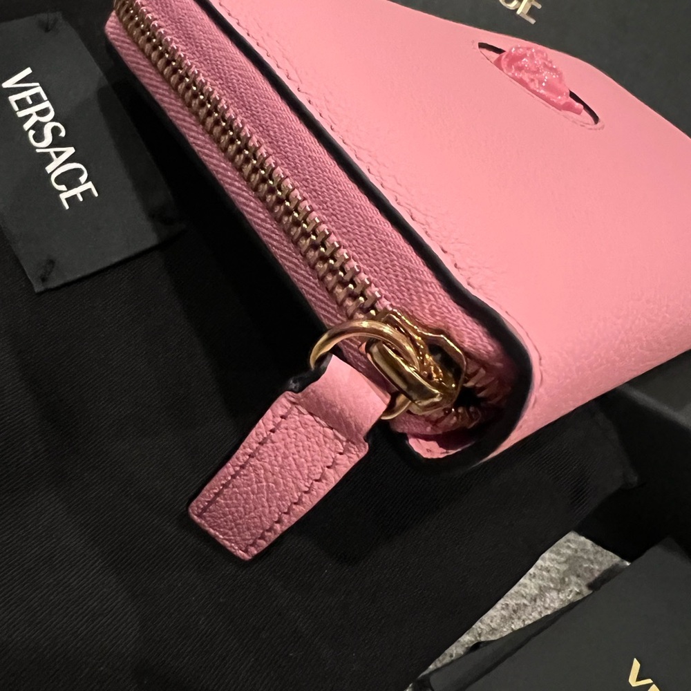 New Versace Medusa Long Pink Zip-Around Wallet - Picture 8 of 15